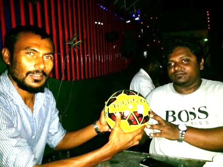 Football donation to FC Thulhaadhoo
